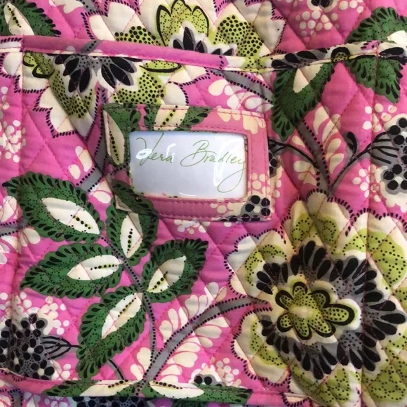 PINK VERA BRADLEY DUFFLE - Picture 2 of 12